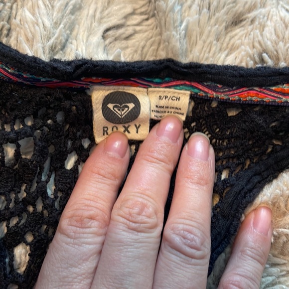 Used black Roxy shirt - Picture 2 of 3